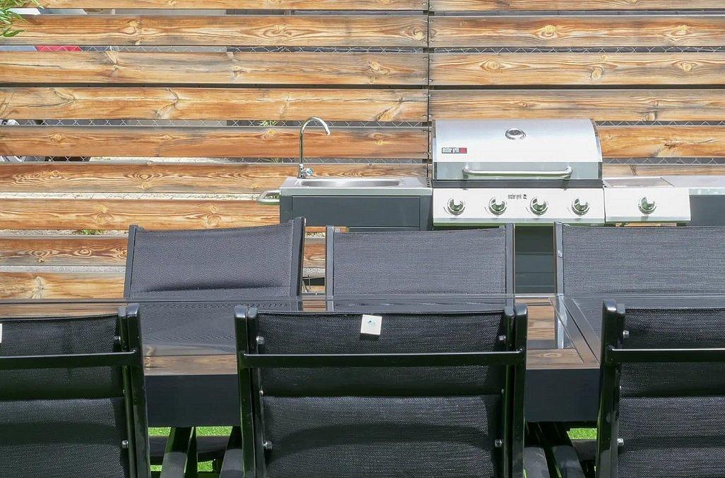 106887 המתחם החיצוני, וילה פאר טבריה, וילה  בטבריה וילות - Vila