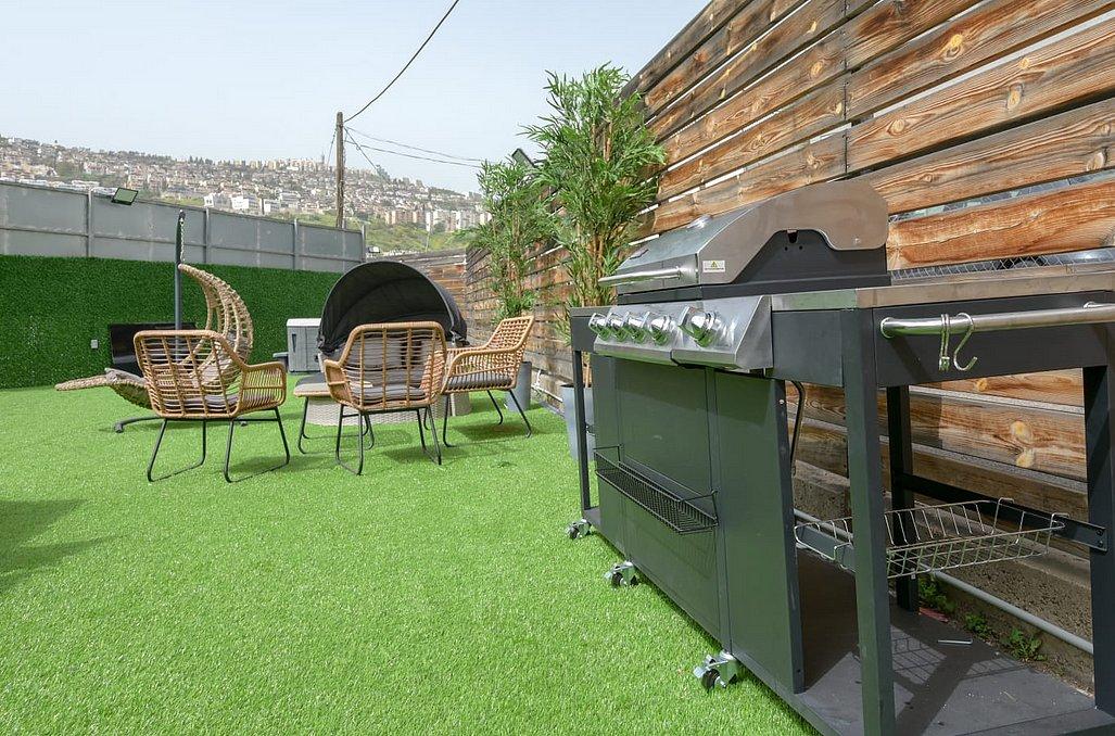 106894 המתחם החיצוני, וילה פאר טבריה, וילה  בטבריה וילות - Vila