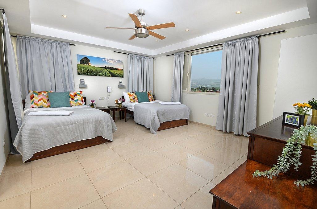 107738 גלריה כללית, בין הר לכנרת, וילה  ביבנאל וילות - Vila