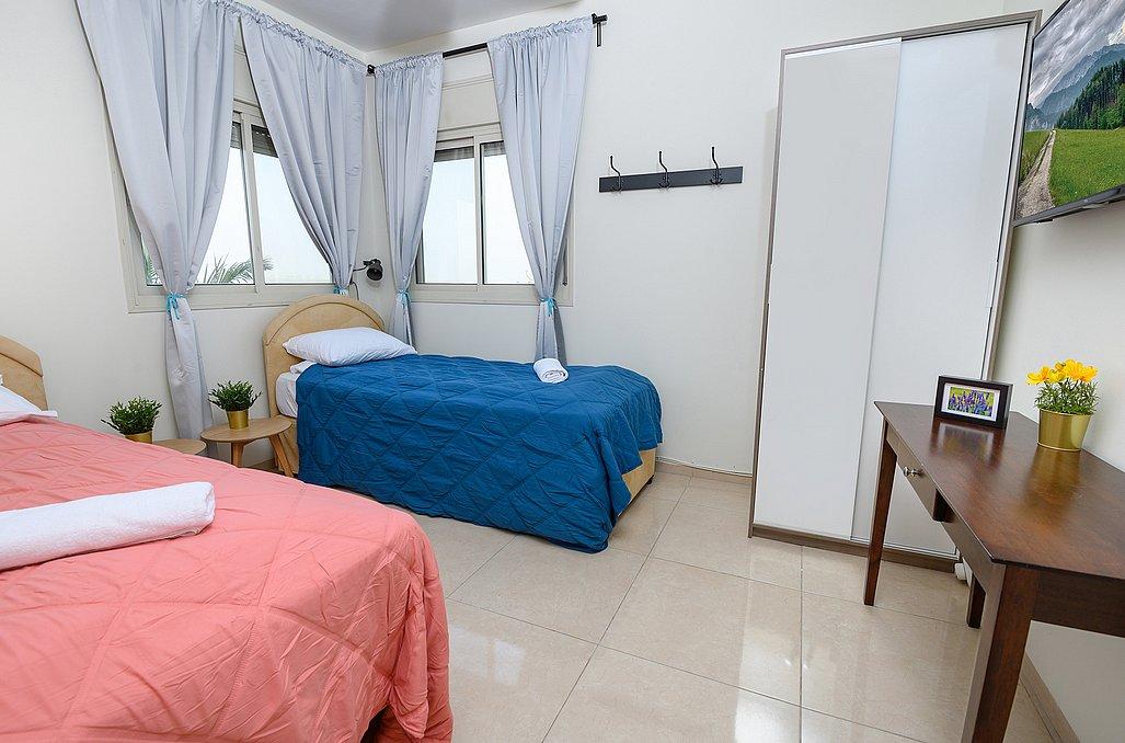 107784 מתחם פנימי, בין הר לכנרת, וילה  ביבנאל וילות - Vila