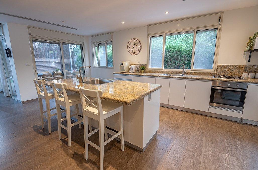 107788 מתחם פנימי, בין הר לכנרת, וילה  ביבנאל וילות - Vila