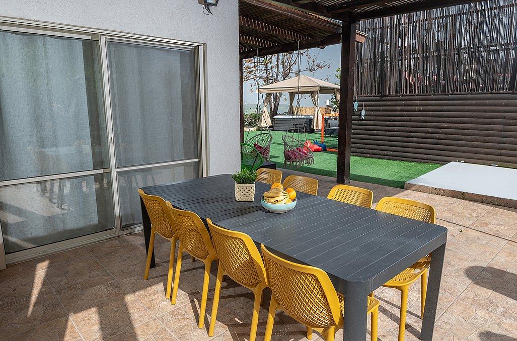 107811 מתחם חיצוני, בין הר לכנרת, וילה  ביבנאל וילות - Vila