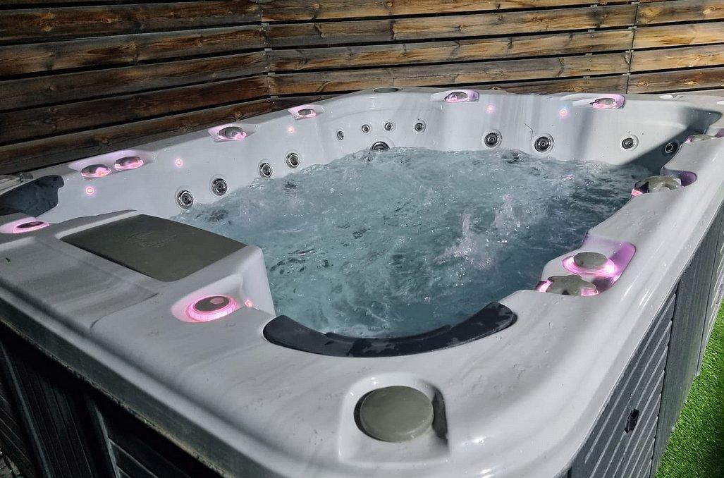 107851 המתחם החיצוני, וילה פאר טבריה, וילה  בטבריה וילות - Vila