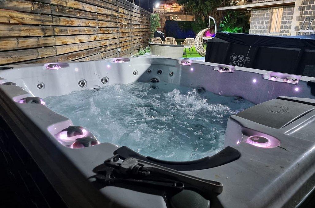 107852 המתחם החיצוני, וילה פאר טבריה, וילה  בטבריה וילות - Vila