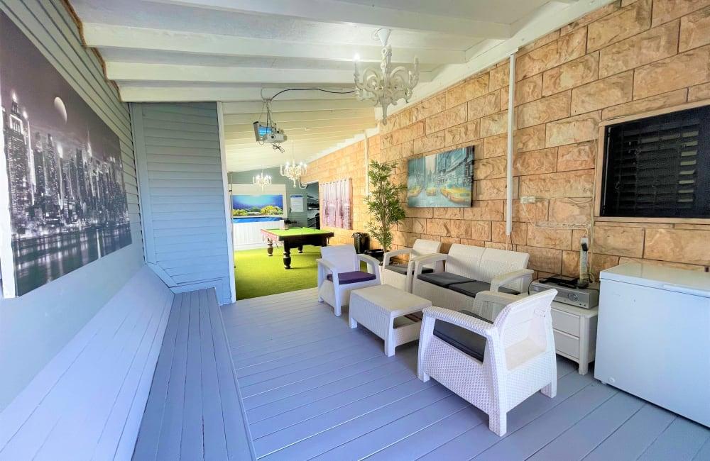 108288 מתחם החצר, וילה חלומות אלה, וילה  בחצור הגלילית וילות - Vila