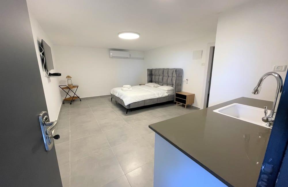 108328 מתחם פנימי, וילה חלומות אלה, וילה  בחצור הגלילית וילות - Vila