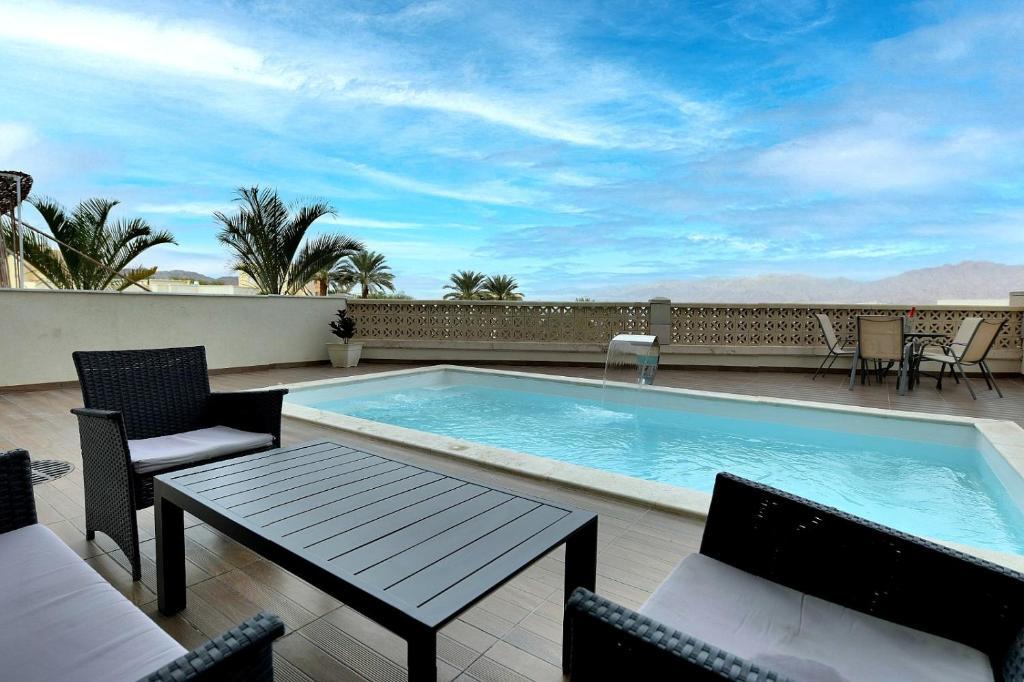 113040 מתחם הבריכה והנוף, sea view & pool eilat - סי וויו אנד פול אילת, וילה  באילת וילות - Vila