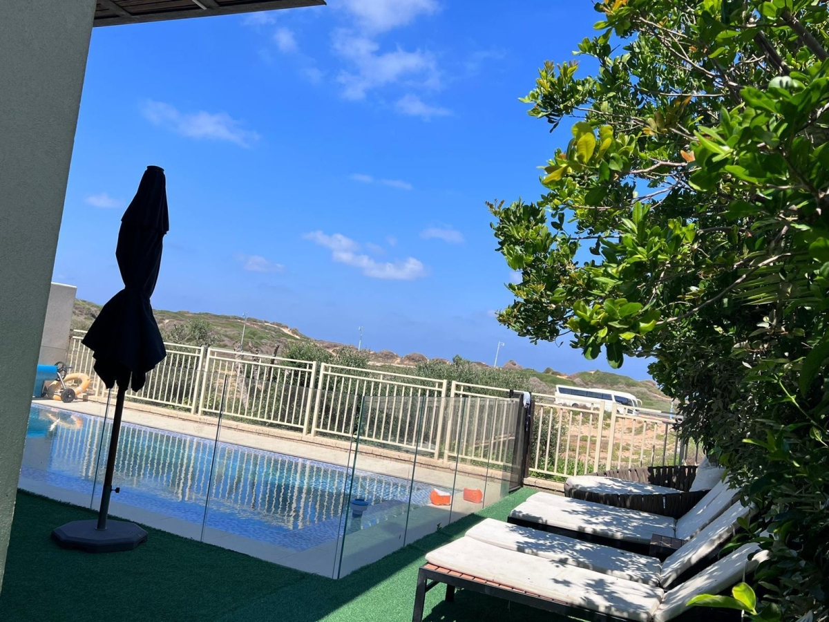 117531 מתחם חיצוני, וילה סי ריזורט, וילה  בחדרה וילות - Vila