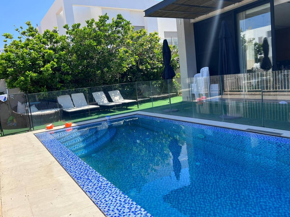 117533 מתחם חיצוני, וילה סי ריזורט, וילה  בחדרה וילות - Vila