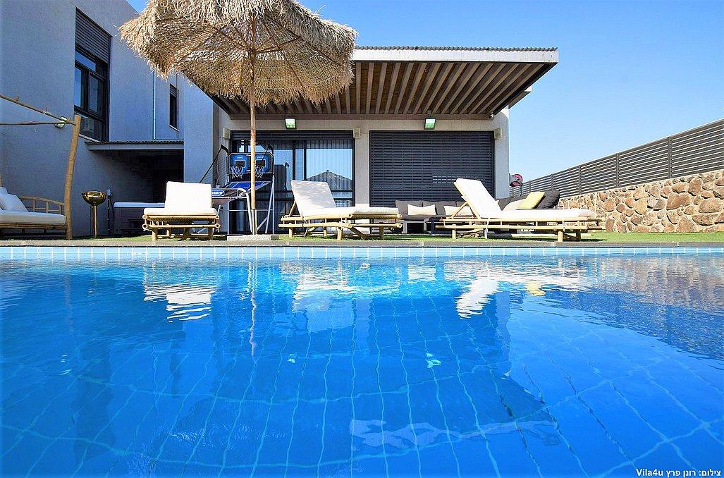 119969 המתחם החיצוני, וילה מליה - Villa Melia, וילה  בקצרין וילות - Vila