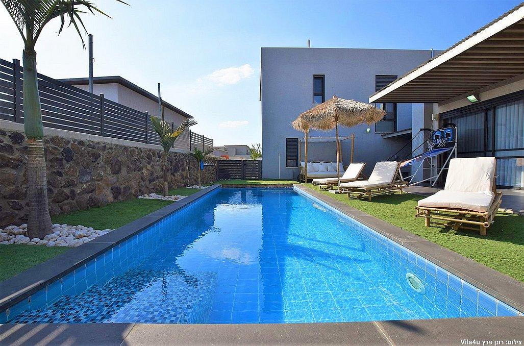 119971 המתחם החיצוני, וילה מליה - Villa Melia, וילה  בקצרין וילות - Vila