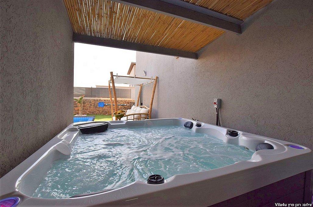 119975 המתחם החיצוני, וילה מליה - Villa Melia, וילה  בקצרין וילות - Vila