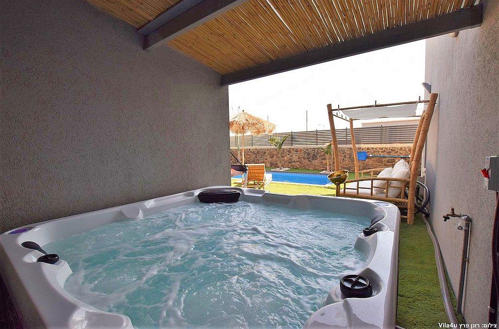 119978 המתחם החיצוני, וילה מליה - Villa Melia, וילה  בקצרין וילות - Vila