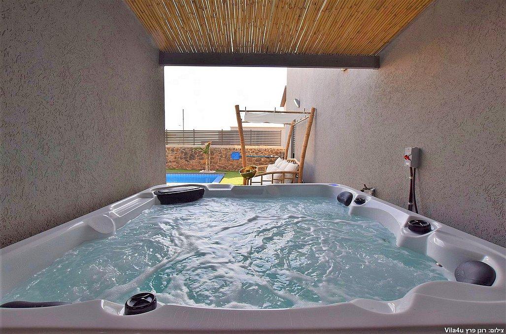 119984 המתחם החיצוני, וילה מליה - Villa Melia, וילה  בקצרין וילות - Vila