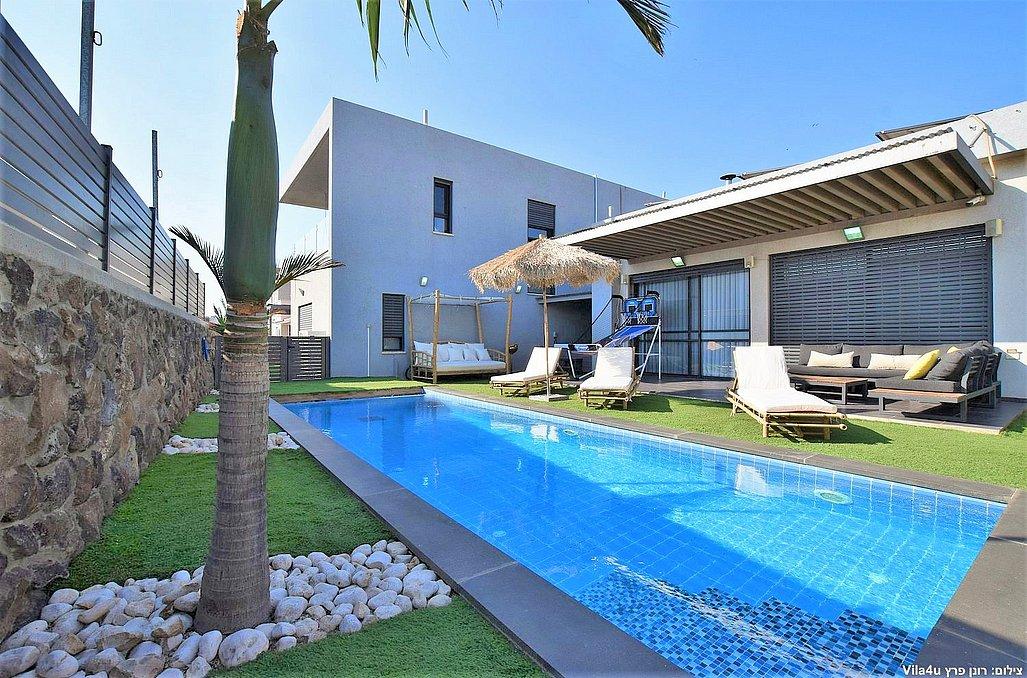 119986 המתחם החיצוני, וילה מליה - Villa Melia, וילה  בקצרין וילות - Vila