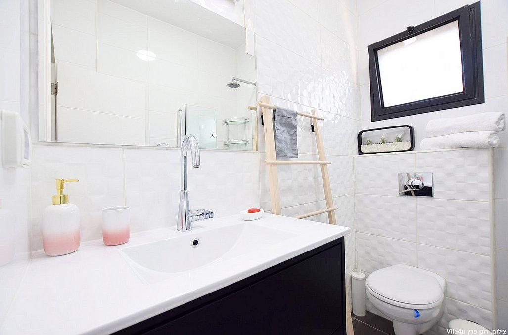 119997 המתחם הפנימי, וילה מליה - Villa Melia, וילה  בקצרין וילות - Vila