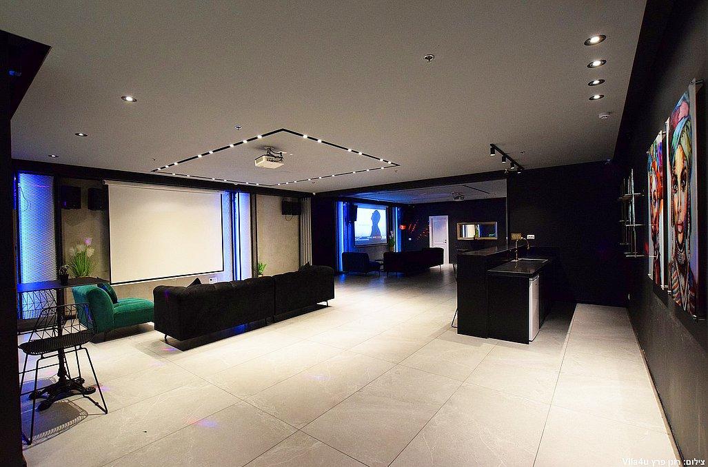 120306 דאבל- 2 הלופטים יחד, מתחם בי 555, וילה  בפתח תקווה וילות - Vila