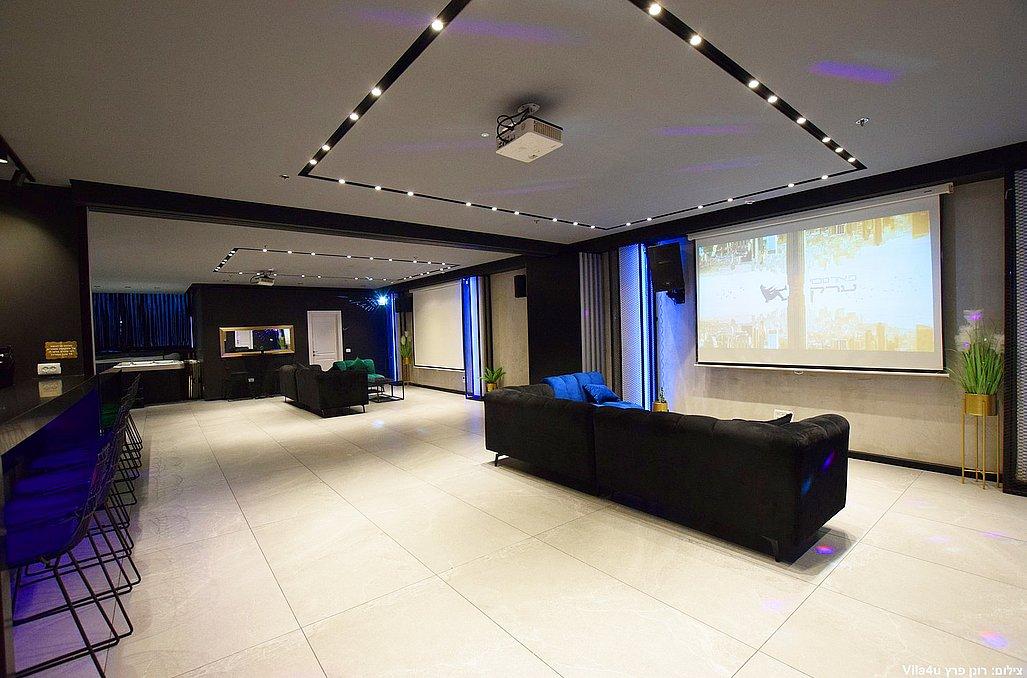 120307 דאבל- 2 הלופטים יחד, מתחם בי 555, וילה  בפתח תקווה וילות - Vila