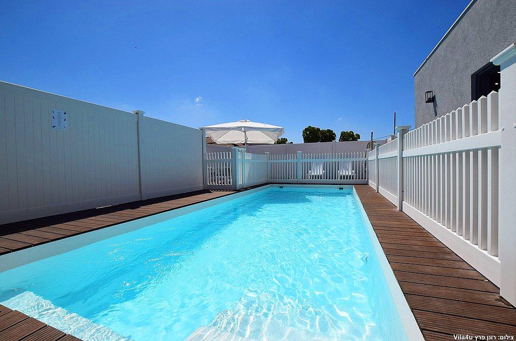 120915 המתחם החיצוני, אחוזת לי ריזורט, וילה  בזכריה וילות - Vila