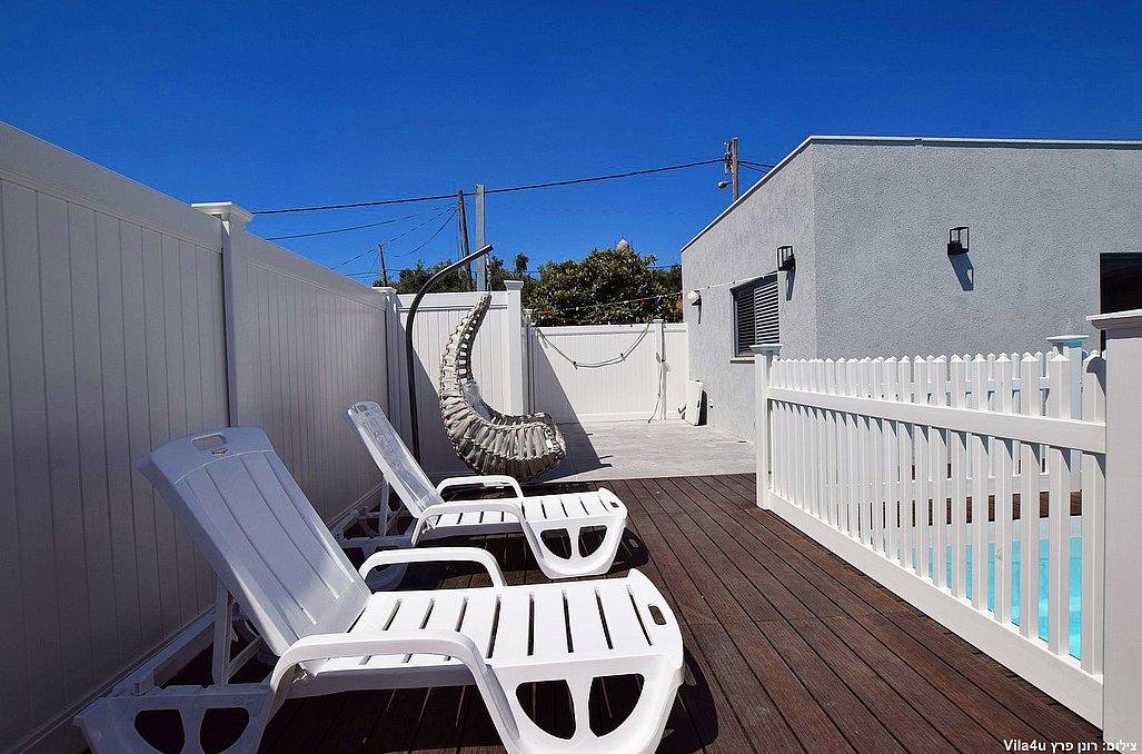 120921 המתחם החיצוני, אחוזת לי ריזורט, וילה  בזכריה וילות - Vila