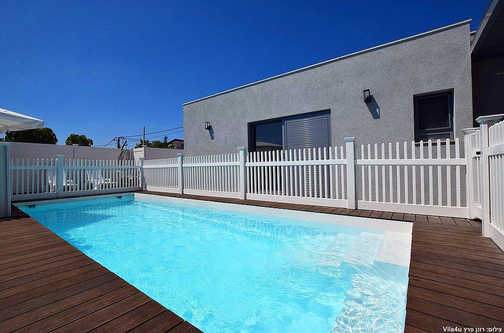 120925 המתחם החיצוני, אחוזת לי ריזורט, וילה  בזכריה וילות - Vila