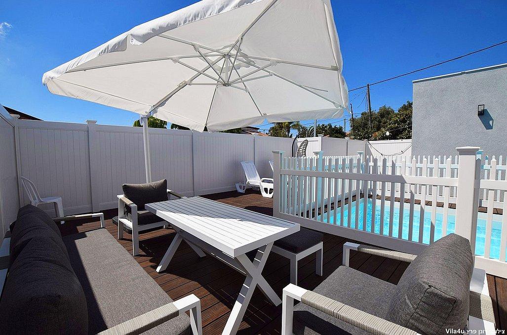 120929 המתחם החיצוני, אחוזת לי ריזורט, וילה  בזכריה וילות - Vila