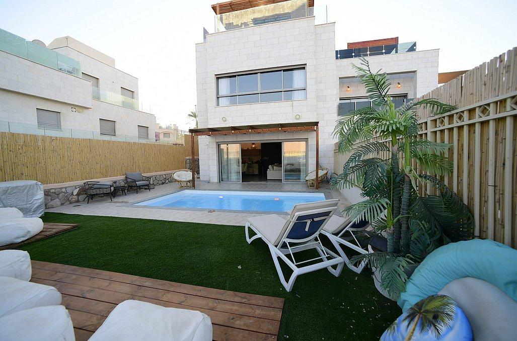 122404 המתחם החיצוני, לה בל בוטיק אילת, וילה  באילת וילות - Vila