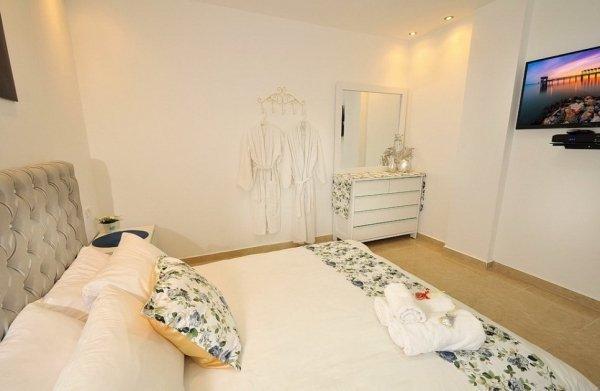 122766 מתחם פנימי, וילה אחוזת כרמל, וילה  בעין יעקב וילות - Vila