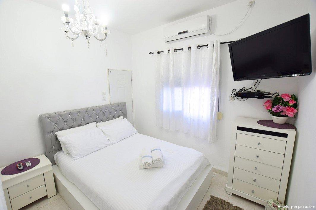 122777 מתחם פנימי, וילה אחוזת כרמל, וילה  בעין יעקב וילות - Vila