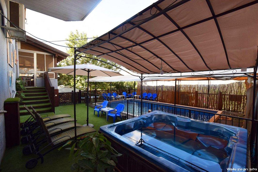 122785 מתחם החיצוני, וילה אחוזת כרמל, וילה  בעין יעקב וילות - Vila