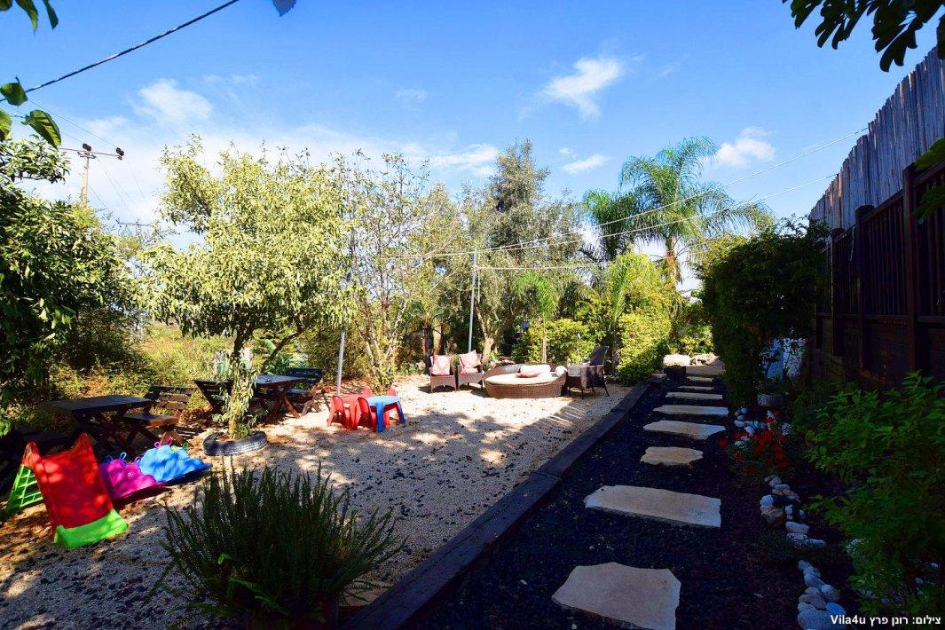 122797 מתחם החיצוני, וילה אחוזת כרמל, וילה  בעין יעקב וילות - Vila