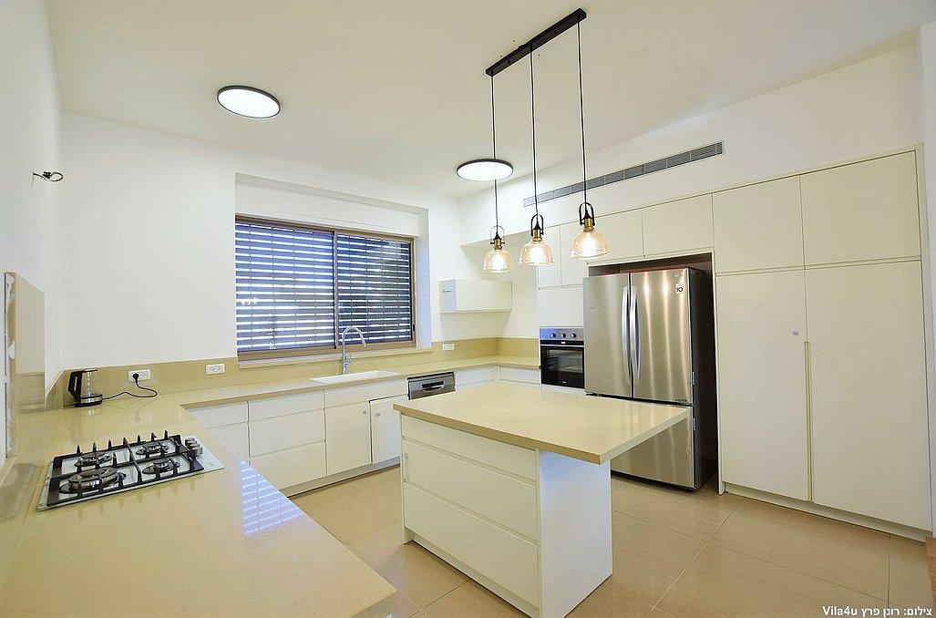 124210 כללי, אלה וילה ריזורט, וילה  בנורית וילות - Vila