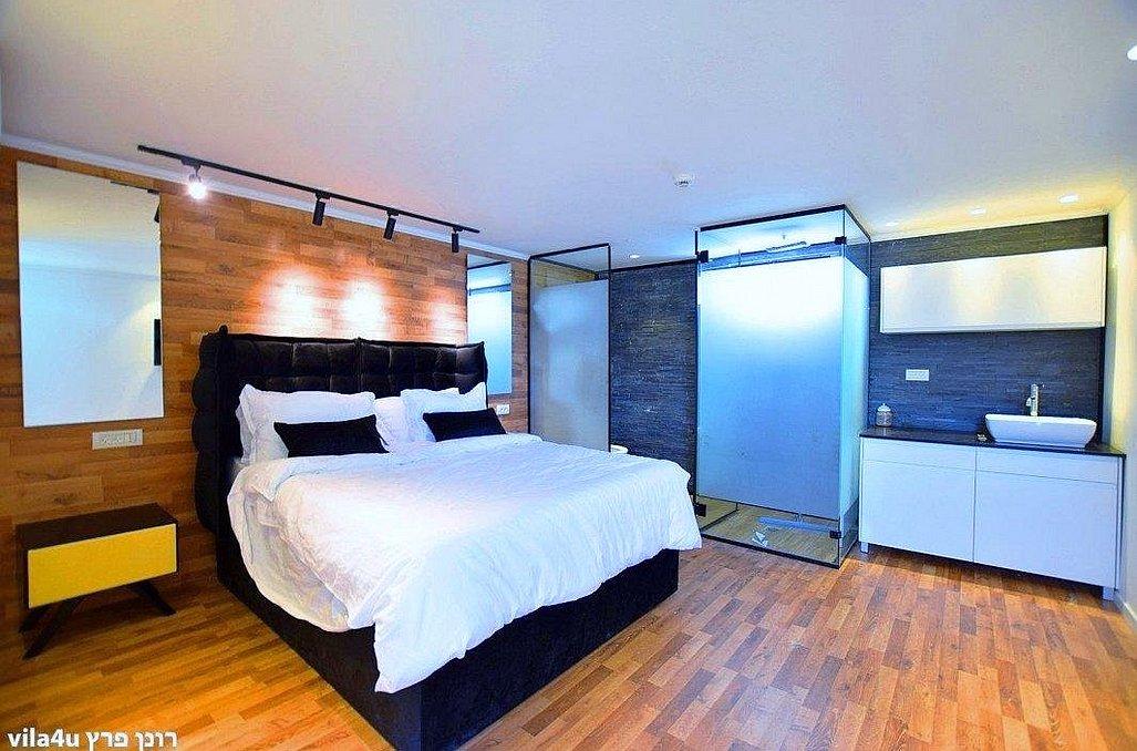 130300 גלריה כללית, בית האצילים איוונטס, וילה  בנתניה וילות - Vila