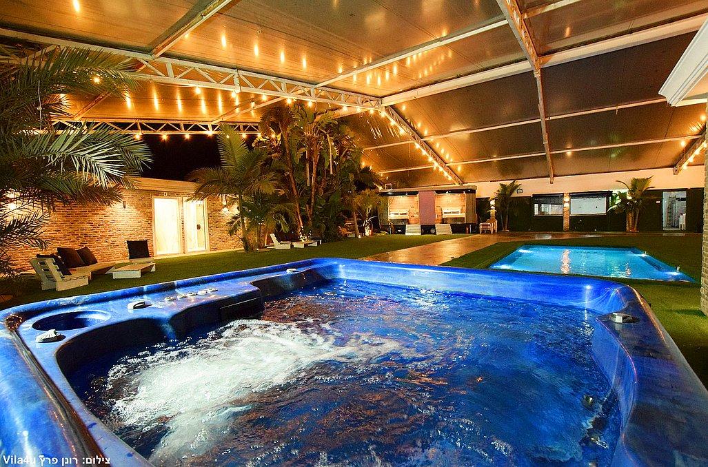 130354 המתחם המקורה בחורף, בית האצילים איוונטס, וילה  בנתניה וילות - Vila