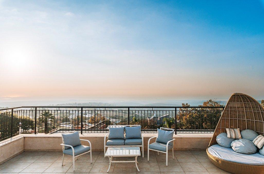 130573 המתחם החיצוני, וילה גולדיס, וילה  בעין יעקב וילות - Vila