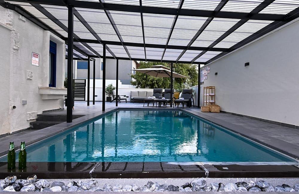 130710 מתחם חיצוני, אחוזת סנטוריני, וילה  בעין יעקב וילות - Vila