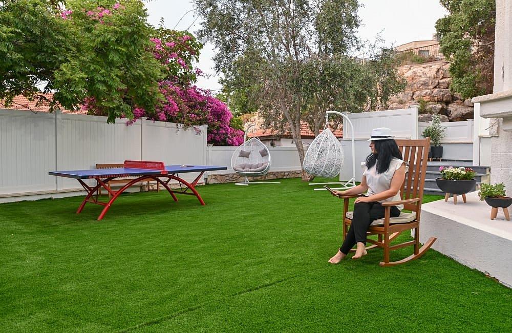 130714 מתחם חיצוני, אחוזת סנטוריני, וילה  בעין יעקב וילות - Vila