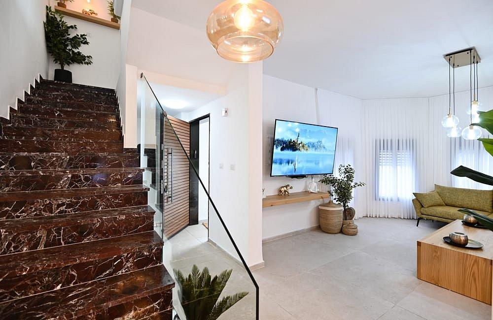 130729 מתחם פנימי, אחוזת סנטוריני, וילה  בעין יעקב וילות - Vila