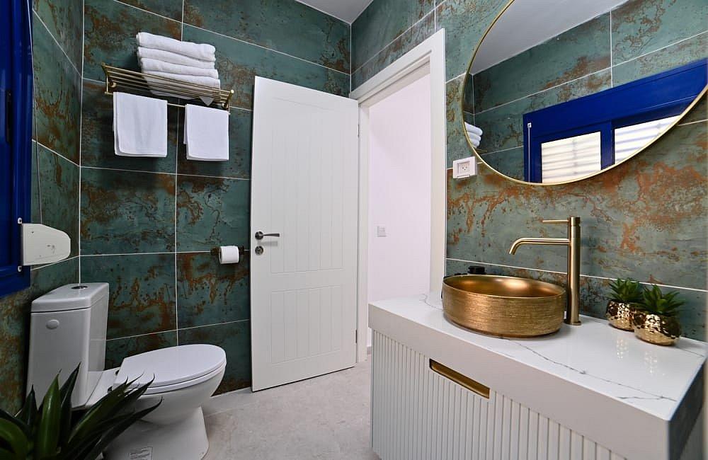 130737 מתחם פנימי, אחוזת סנטוריני, וילה  בעין יעקב וילות - Vila