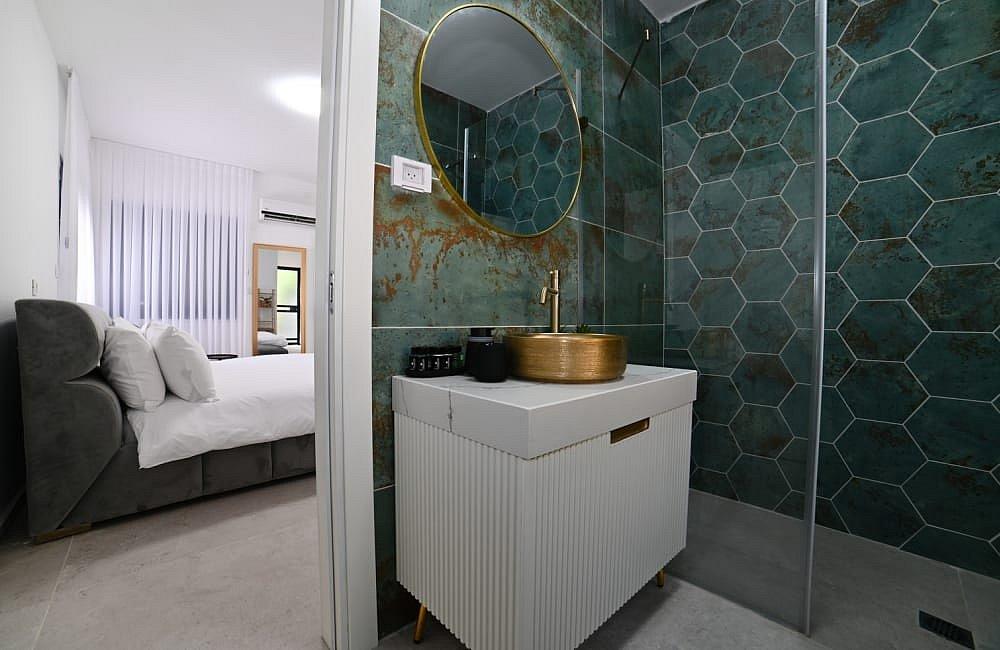 130739 מתחם פנימי, אחוזת סנטוריני, וילה  בעין יעקב וילות - Vila