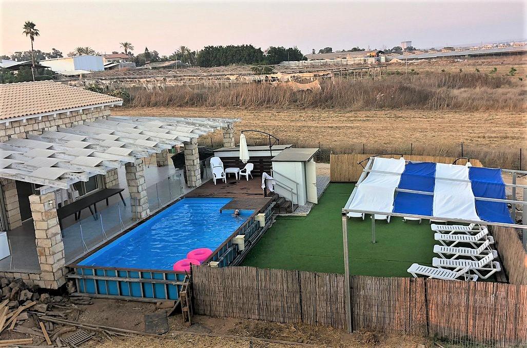 135841 המתחם החיצוני, קאסה לינדה, וילה  בעוזה וילות - Vila