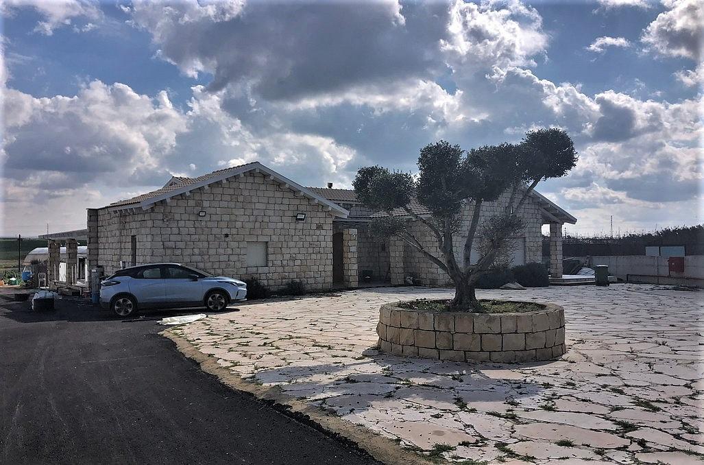 135842 המתחם החיצוני, קאסה לינדה, וילה  בעוזה וילות - Vila