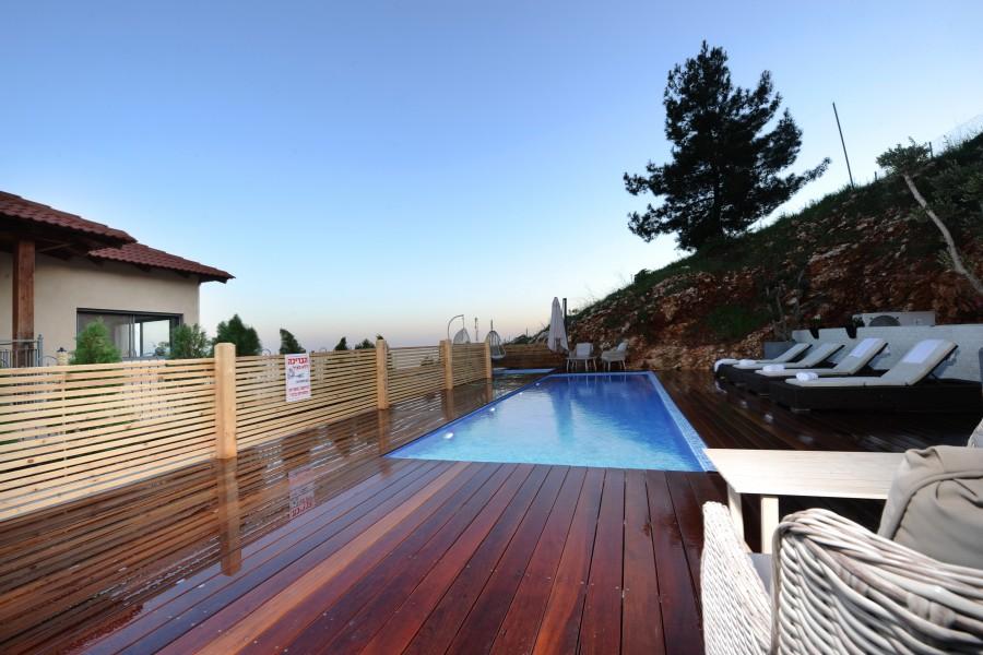 140474 חצר ובריכה, וילה נוף מולדת, וילה  בראש פינה וילות - Vila