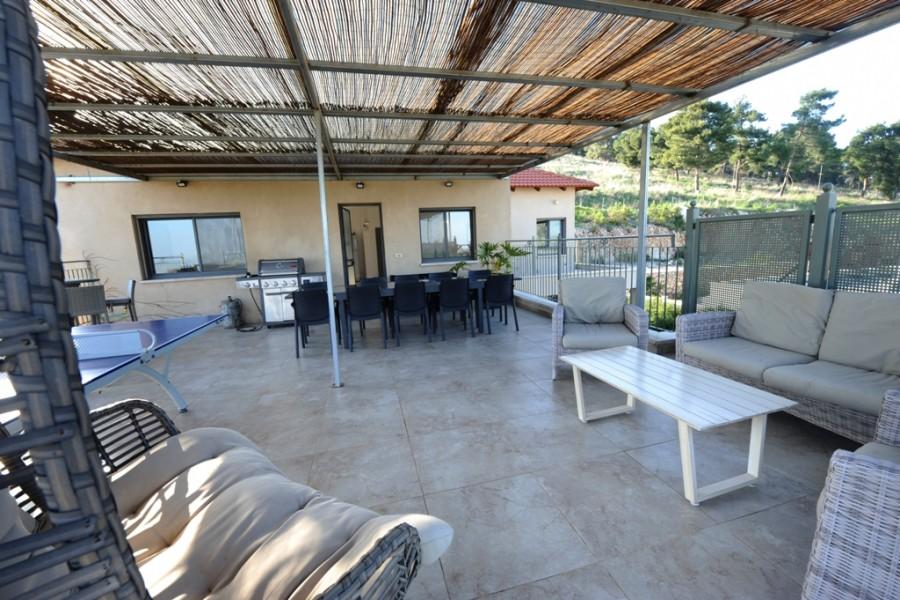 140475 חצר ובריכה, וילה נוף מולדת, וילה  בראש פינה וילות - Vila