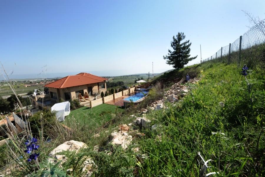 140483 חצר ובריכה, וילה נוף מולדת, וילה  בראש פינה וילות - Vila