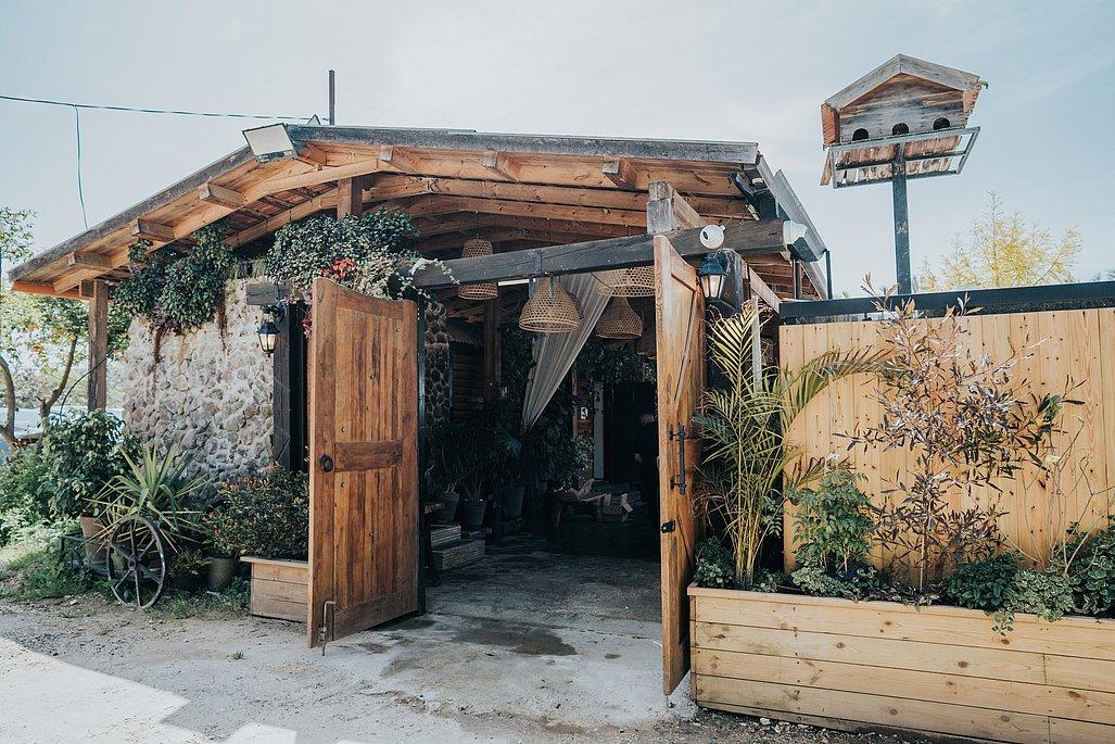 143648 גלריה כללית, משק 17, וילה  בבית יהושע וילות - Vila