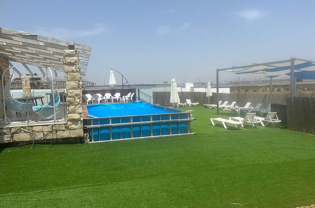 144576 המתחם החיצוני, קאסה לינדה, וילה  בעוזה וילות - Vila