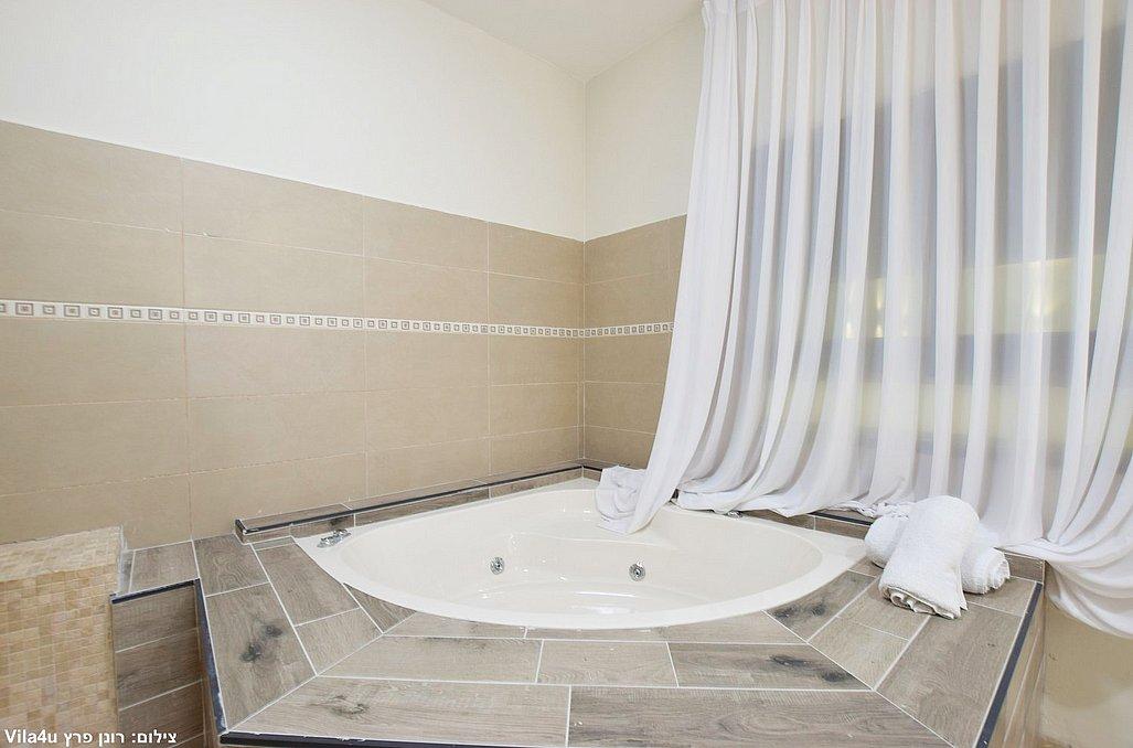 146917 המתחם הפנימי, וילה כנריה, וילה  בנוף כנרת וילות - Vila 146917 המתחם הפנימי, וילה כנריה, וילה  בנוף כנרת וילות - Vila