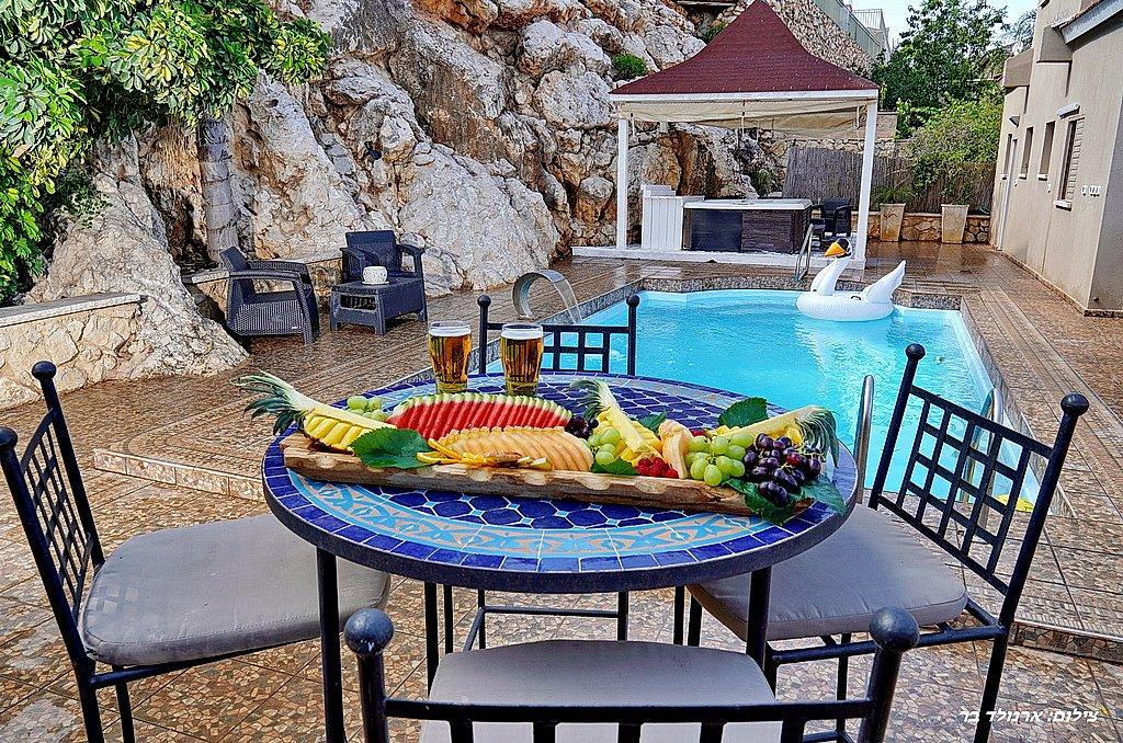 147151 המתחם החיצוני, וילה גלילא, וילה  בנוף כנרת וילות - Vila