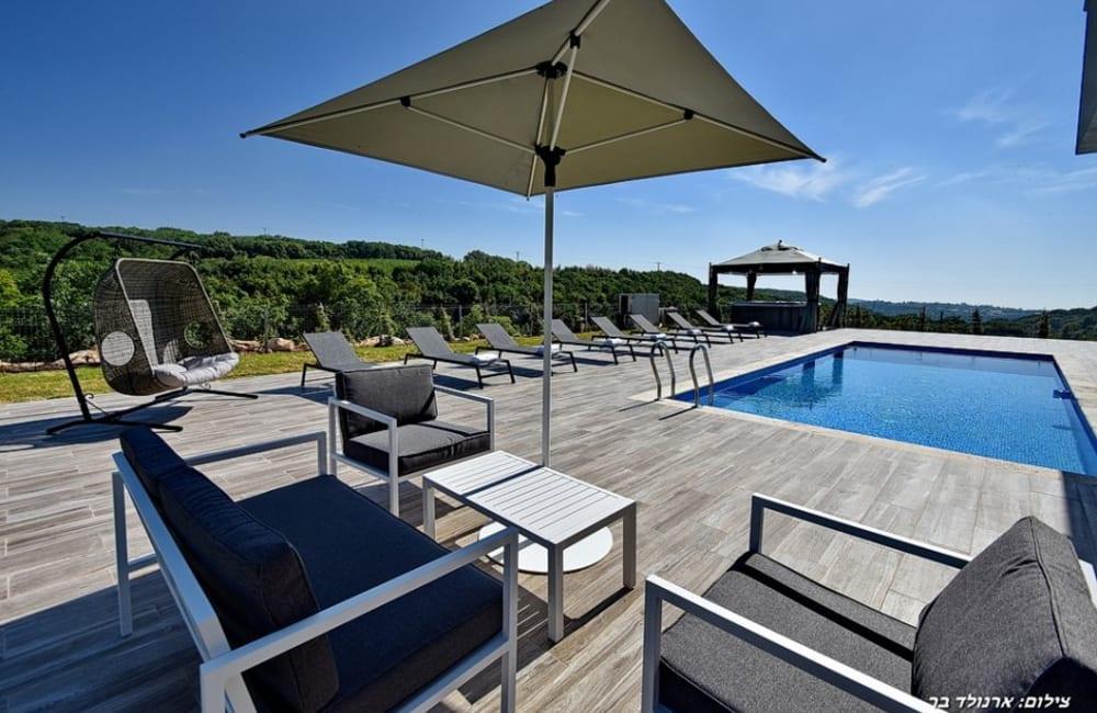 148600 המתחם החיצוני, אחוזת נוביו, וילה  בשתולה וילות - Vila